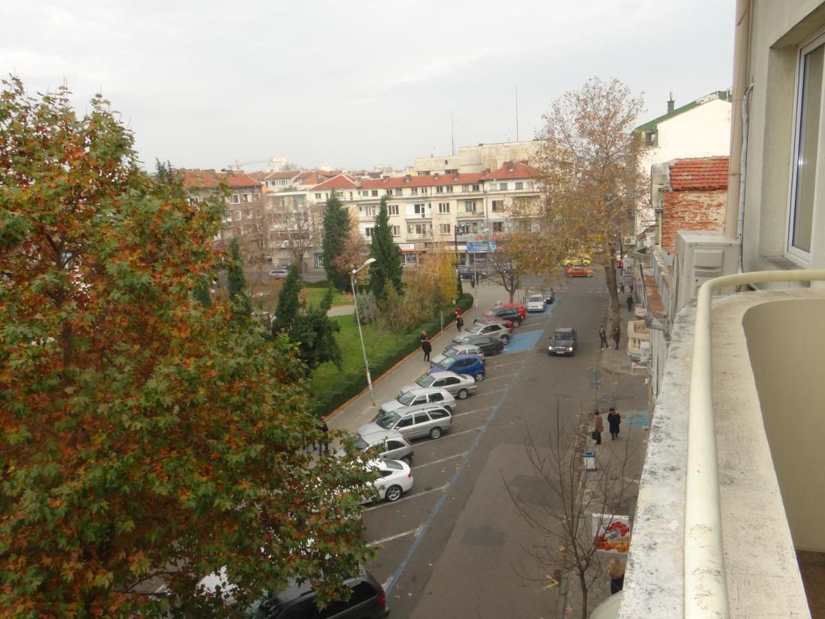 Luxury Versailles Apartments Center Opera Burgas ภายนอก รูปภาพ